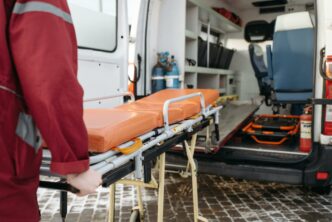 Incidente a Campobello di Licata: autocarro ribaltato 8 Soccorso