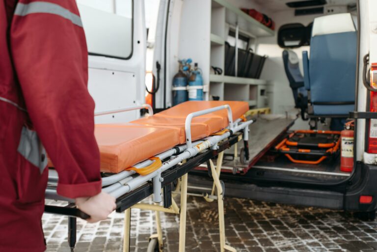 Incidente a Campobello di Licata: autocarro ribaltato 9 Soccorso