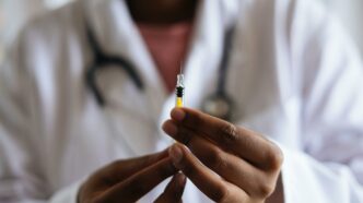 pexels rethaferguson 3825529 Prepararsi all'influenza stagionale: al via la campagna di vaccinazione in provincia di Agrigento