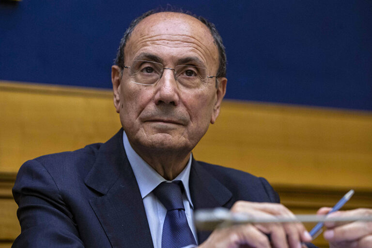 Schifani convoca la giunta per la conta dei danni. Oggi allerta gialla sul versante ionico. 11 schifani img 1235433 Schifani convoca la giunta per la conta dei danni. Oggi allerta gialla sul versante ionico.