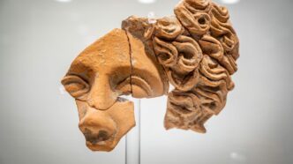 Resti di una maschera femminile 1920x1278 1 Domenica al museo: una giornata per riscoprire il patrimonio culturale siciliano