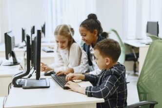 Didattica immersiva, la regione stanzia 5 milioni 5 pexels gustavo fring 5621934 Didattica immersiva, la regione stanzia 5 milioni