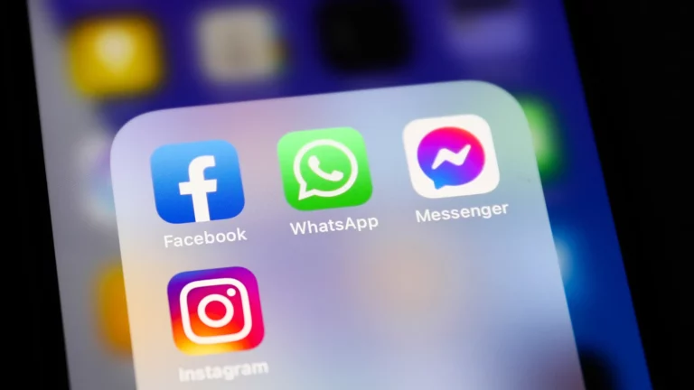Problemi globali per Facebook, Instagram e WhatsApp: disservizi in corso 17 1239883438 Problemi globali per Facebook, Instagram e WhatsApp: disservizi in corso