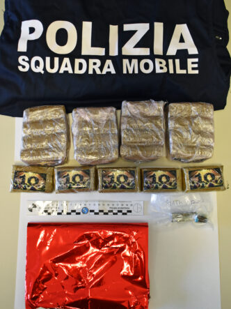 Foto stampa Sequestro di hashish a Enna: arrestati due spacciatori