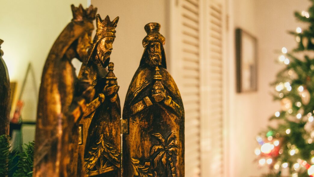 pexels jmeyer1220 1597584 La magia della Befana e il viaggio dei Re Magi