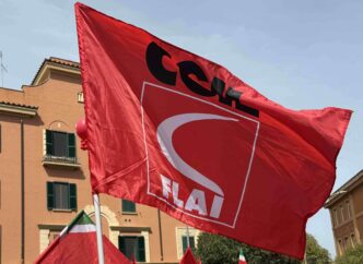 Gela, lavoratori del Consorzio di Bonifica 5 senza stipendi: atteso il voto all’Ars su emendamento M5S 14 bandiera flai sciopero aprile 2024 scaled 1 Gela, lavoratori del Consorzio di Bonifica 5 senza stipendi: atteso il voto all’Ars su emendamento M5S