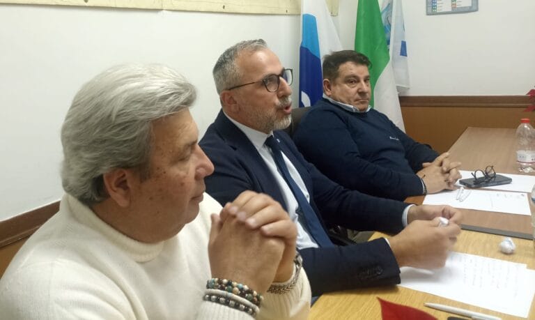 Consiglio provinciale UGL a Gela: infrastrutture, industria e sanità le emergenze da affrontare 15 Consiglio provinciale Ugl a Gela: infrastrutture, industria e sanità le emergenze da affrontare
