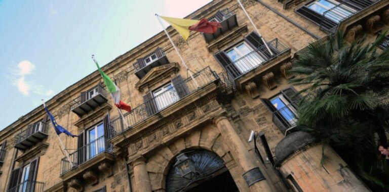 Siti Unesco, dalla Regione 4 milioni di euro a settanta comuni 16 regione siciliana 1024x506 1 Siti Unesco, dalla Regione 4 milioni di euro a settanta comuni