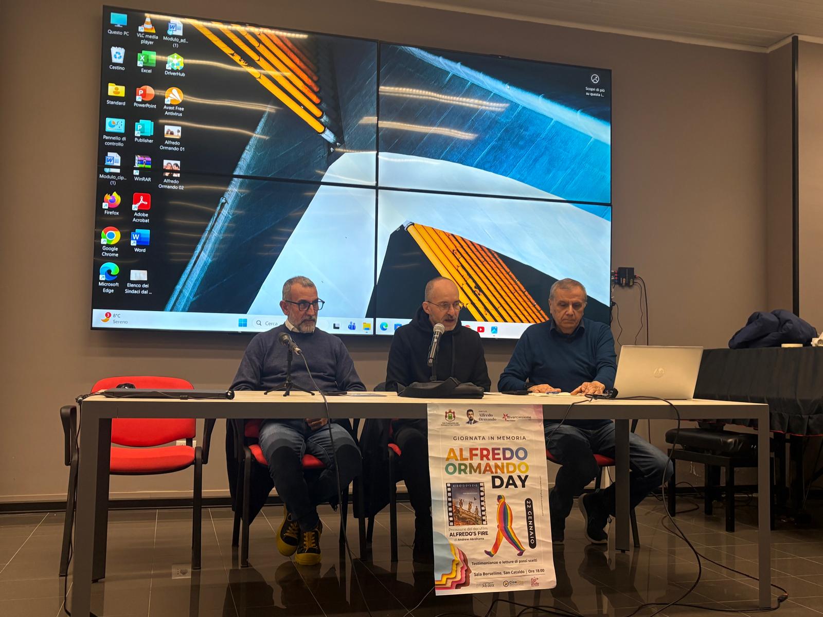 Da sinistra Danilo Mocera Ubaldo Scarantino Peppe Cammarata San Cataldo ricorda Alfredo Ormando: docufilm, letture sceniche e nuovi progetti per la memoria
