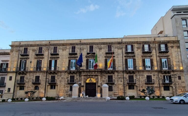Università, dalla Regione via libera al prestito d’onore per gli studenti 16 Palazzo dorleans palermo 2 Università, dalla Regione via libera al prestito d’onore per gli studenti