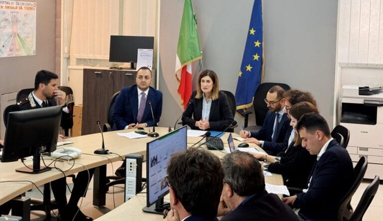 Caltanissetta, in Prefettura tavolo tematico su inclusione lavorativa e lotta allo sfruttamento 15 Caltanissetta, in Prefettura il tavolo su inclusione lavorativa e lotta allo sfruttamento