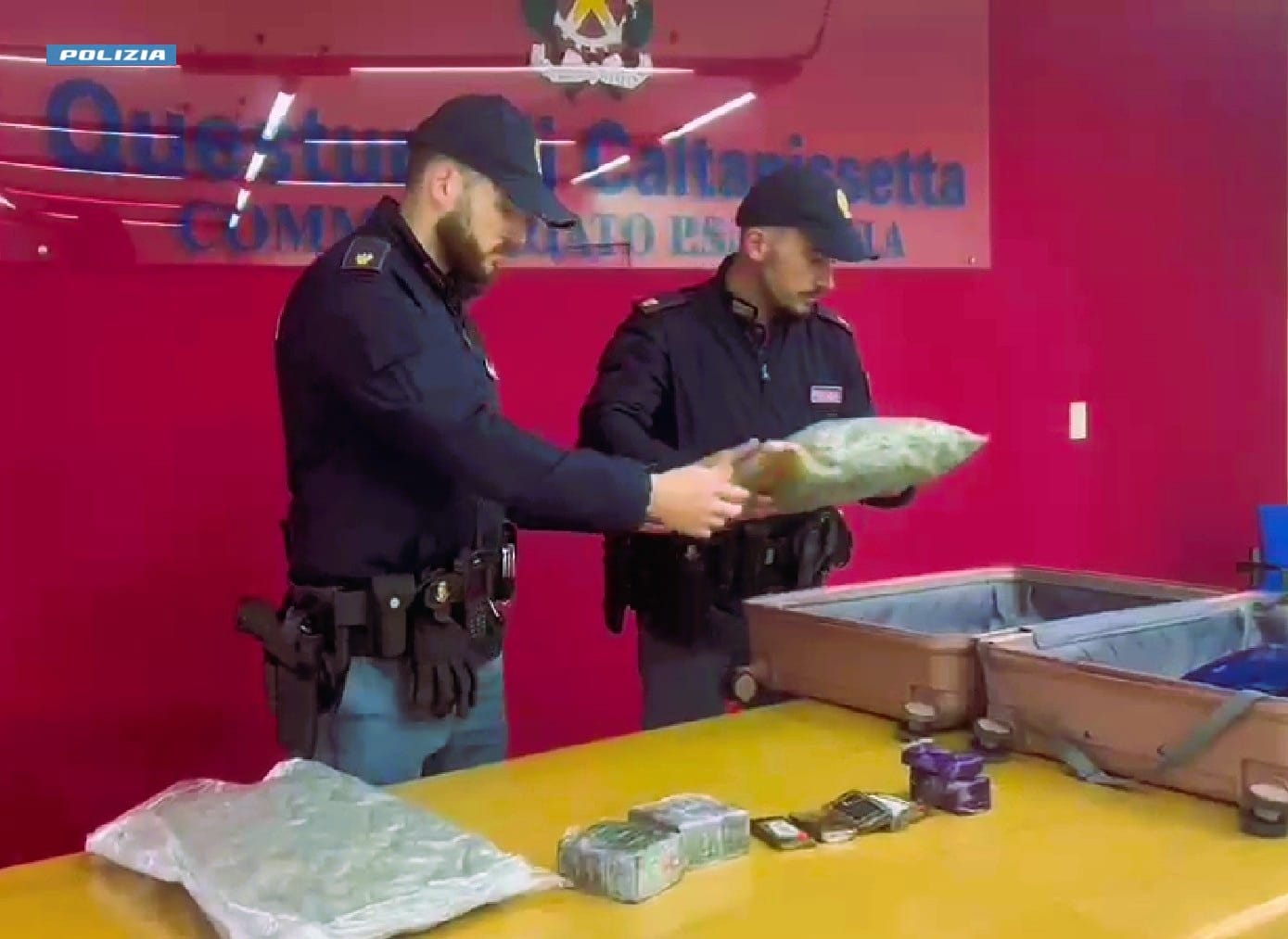 Gela, 3,5 chili di droga in un garage: arrestato un venticinquenne