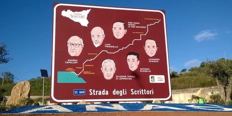 Cartello stradale Strada degli Scrittori Foto fonte www.stradeanas.it ca 780x470 1 Strada degli Scrittori: approvata dal Consiglio comunale di Riesi la mozione per l'adesione al progetto