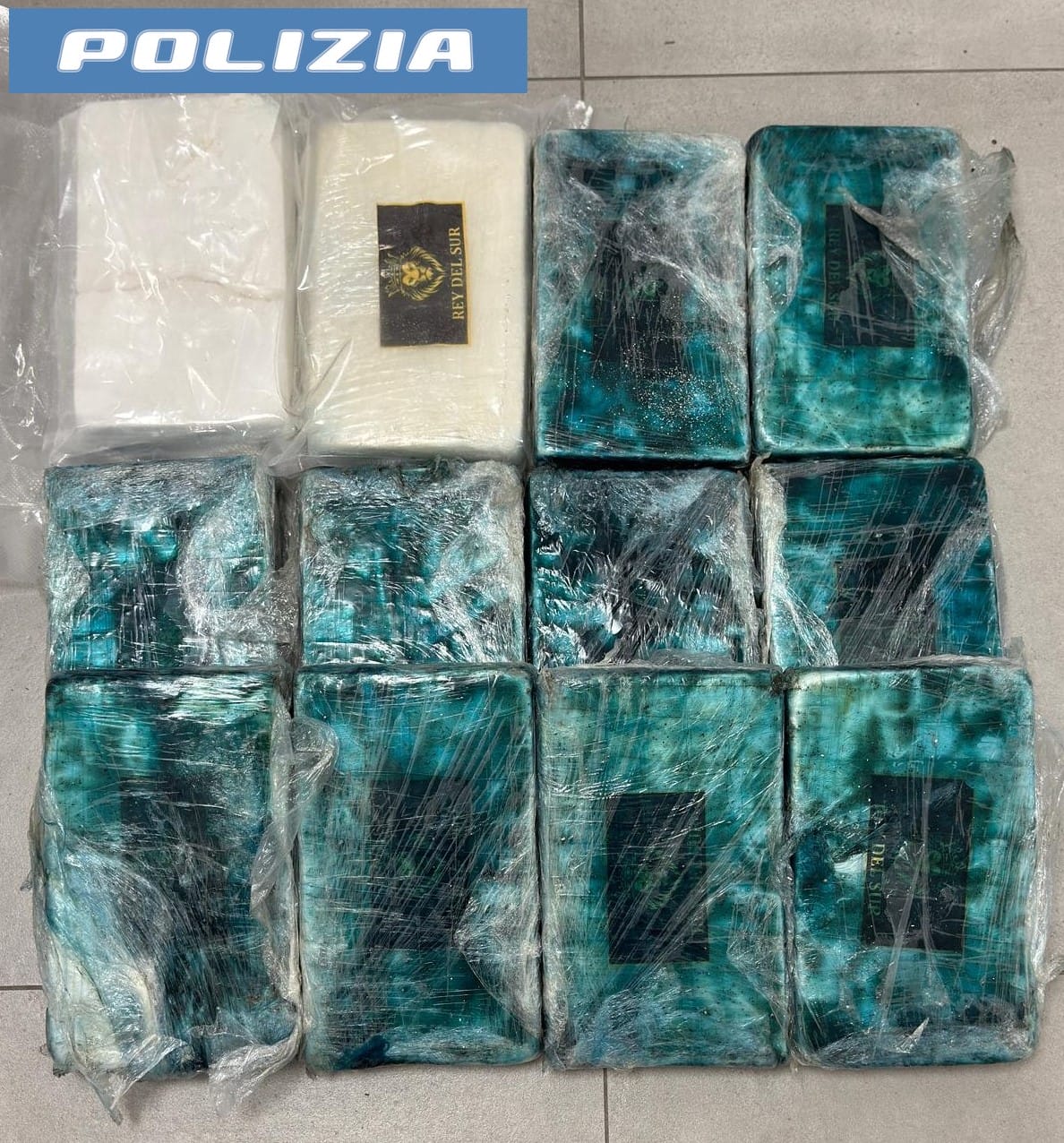 DA BARCELLONA A CATANIA CON 13 CHILI DI COCAINA IN AUTO TRE PERSONE DI LENTINI ARRESTATE A CATANIA DALLA POLIZIA DI STATO 7 Da Barcellona a Catania con oltre 13 chili di cocaina nascosti in auto: tre arresti a Lentini