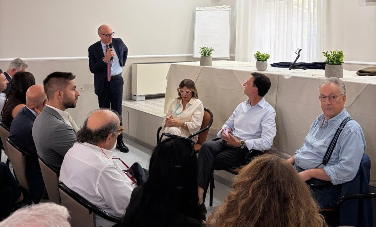 Forza Italia riorganizza il partito in provincia di Caltanissetta 10 Forza Italia riorganizza il partito in provincia di Caltanissetta