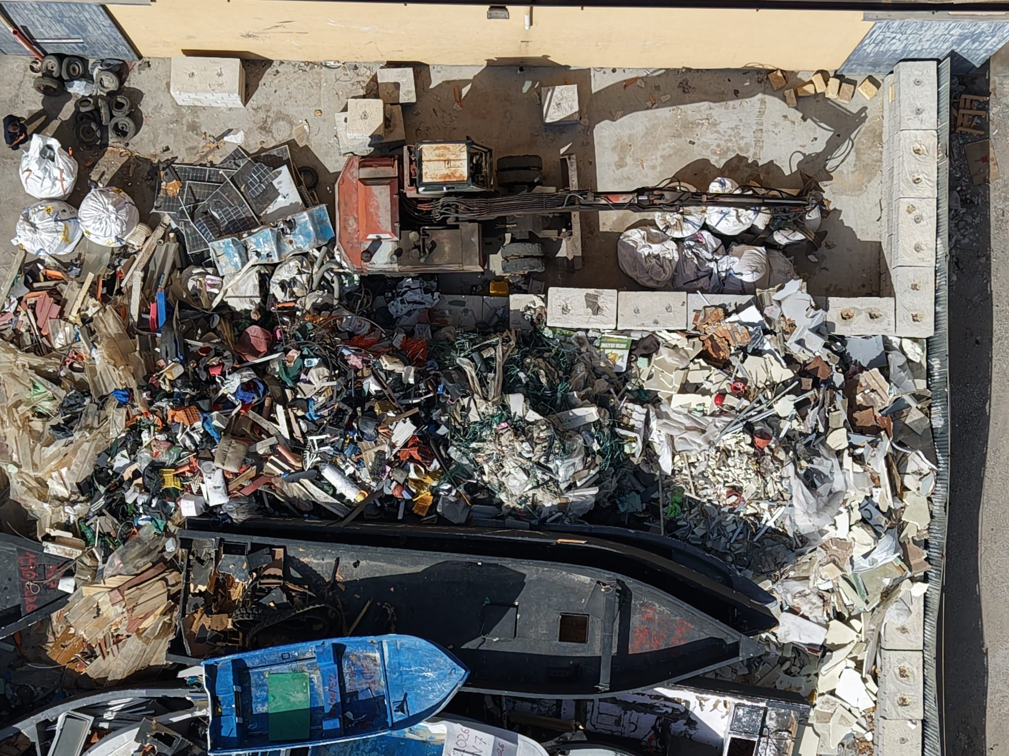Foto 1 Controlli ambientali a Racalmuto: sequestrato un impianto di trattamento rifiuti