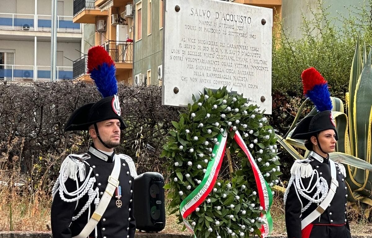 Caltanissetta rende omaggio a Salvo D’AcquistoCaltanissetta rende omaggio a Salvo D’Acquisto
